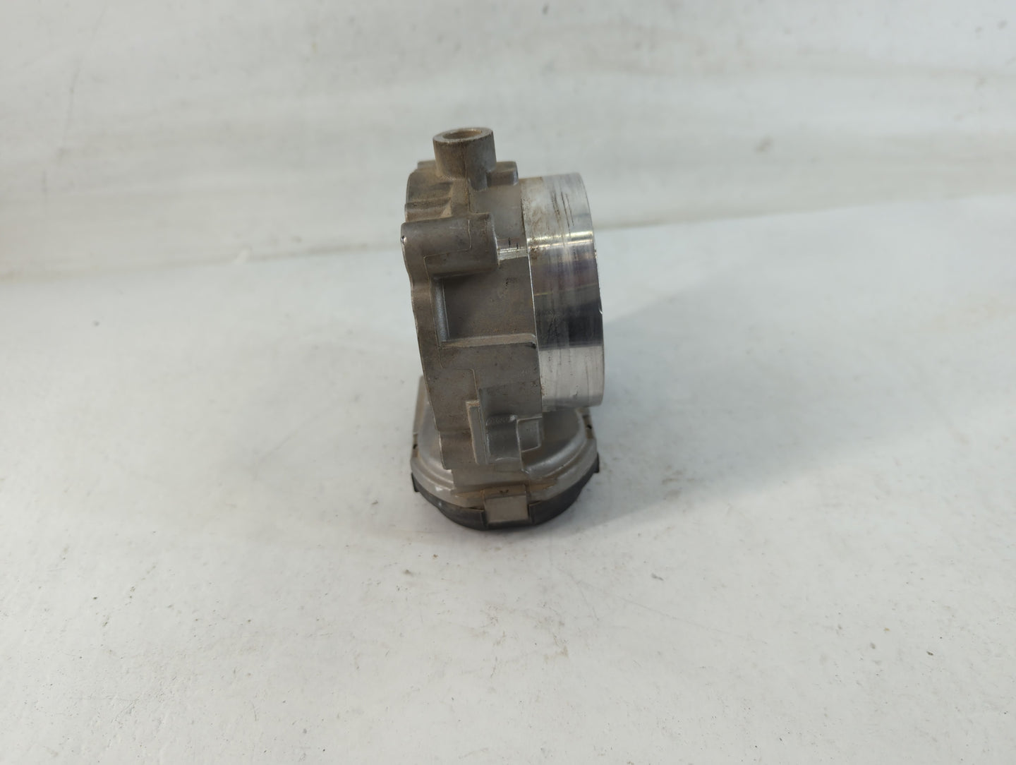 2011-2017 Chrysler 200 Throttle Body P/N:0 280 750 570 05184349AC Fits OEM Used Auto Parts - Oemusedautoparts1.com