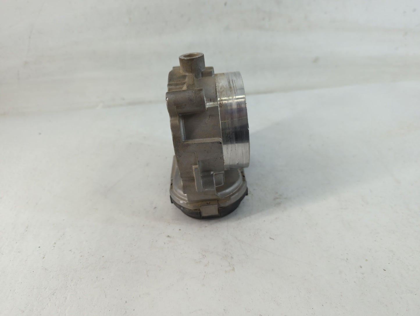 2011-2017 Chrysler 200 Throttle Body P/N:0 280 750 570 05184349AC Fits OEM Used Auto Parts - Oemusedautoparts1.com