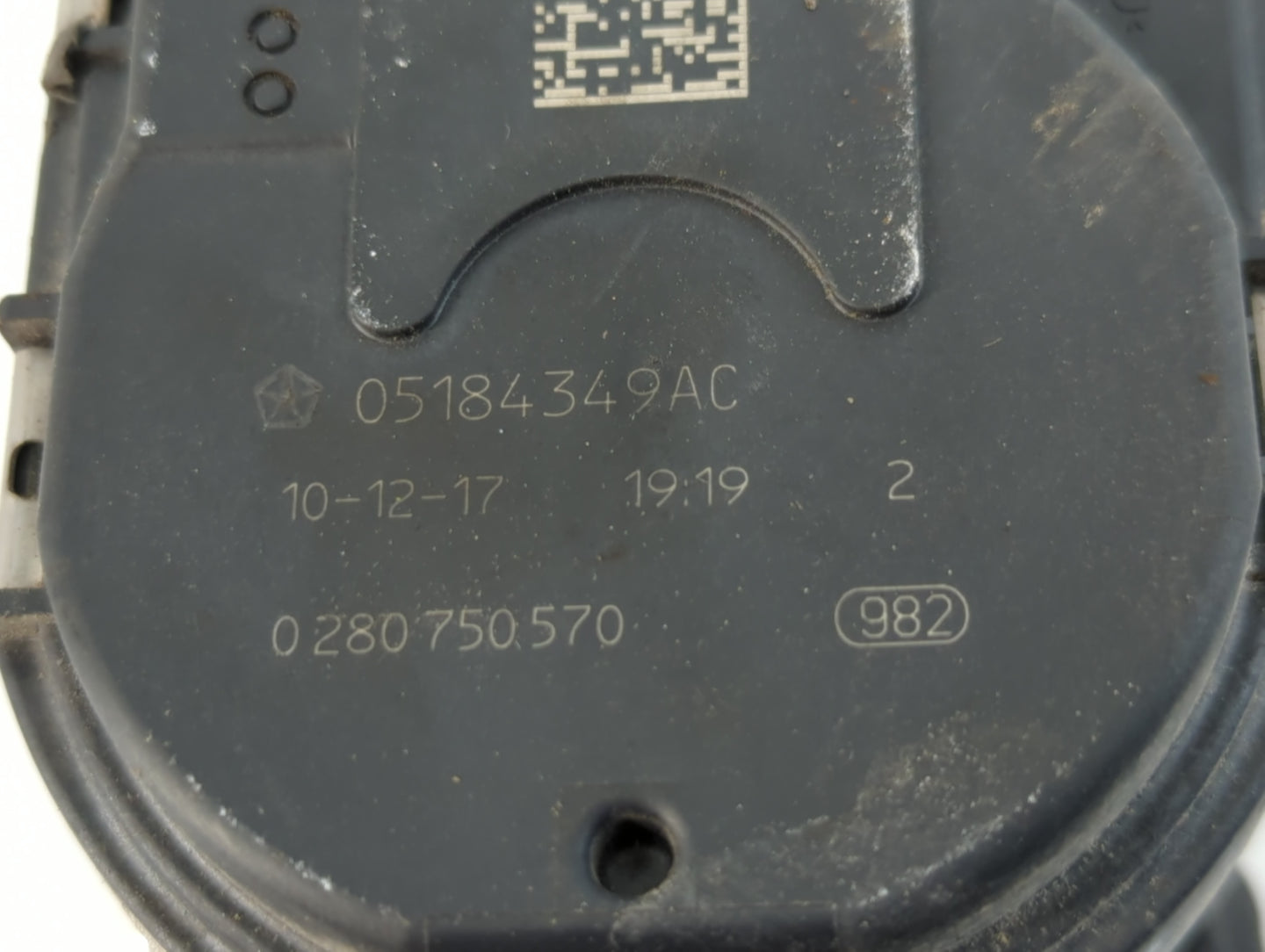 2011-2017 Chrysler 200 Throttle Body P/N:0 280 750 570 05184349AC Fits OEM Used Auto Parts - Oemusedautoparts1.com