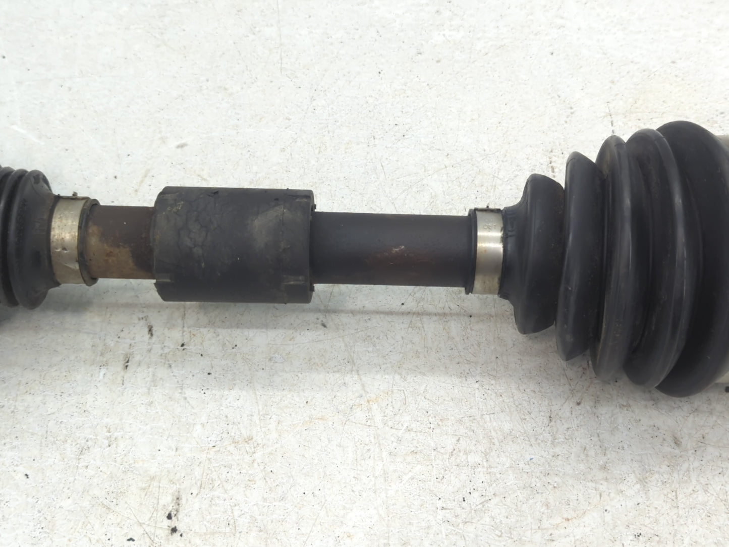 2011-2014 Chrysler 200 Axle Shaft Front Driver Cv C/v - Oemusedautoparts1.com