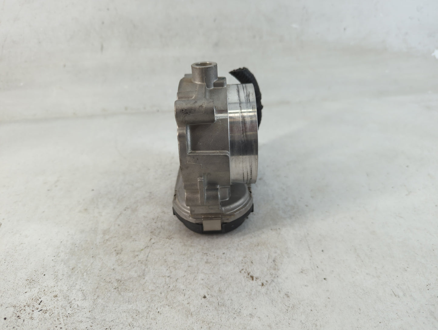 2011-2014 Chrysler 200 Throttle Body P/N:0 280 750 570 05184349AC Fits OEM Used Auto Parts - Oemusedautoparts1.com