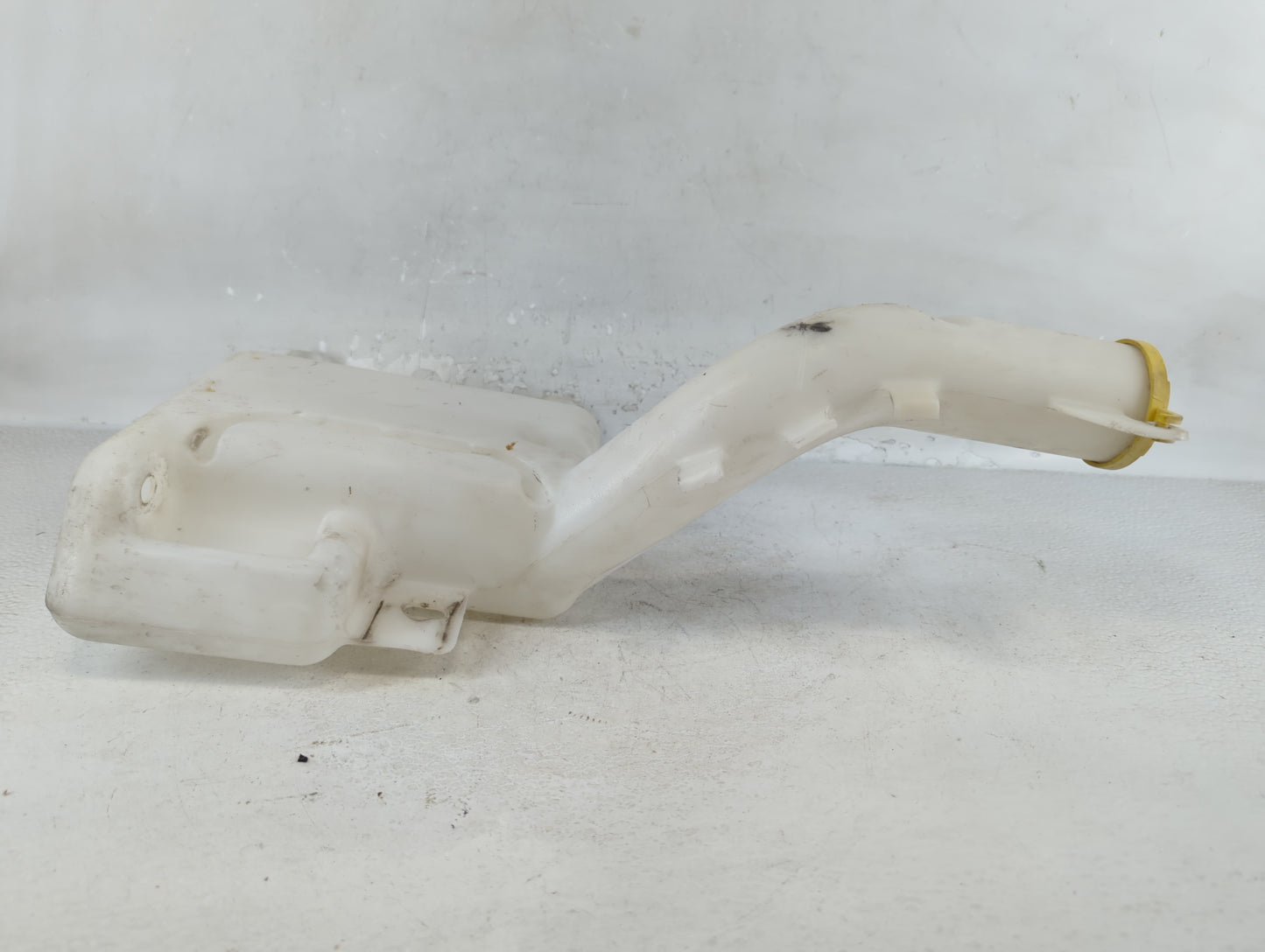 2011-2014 Chrysler 200 Windshield Washer Fluid Reservoir Bottle Oem - Oemusedautoparts1.com