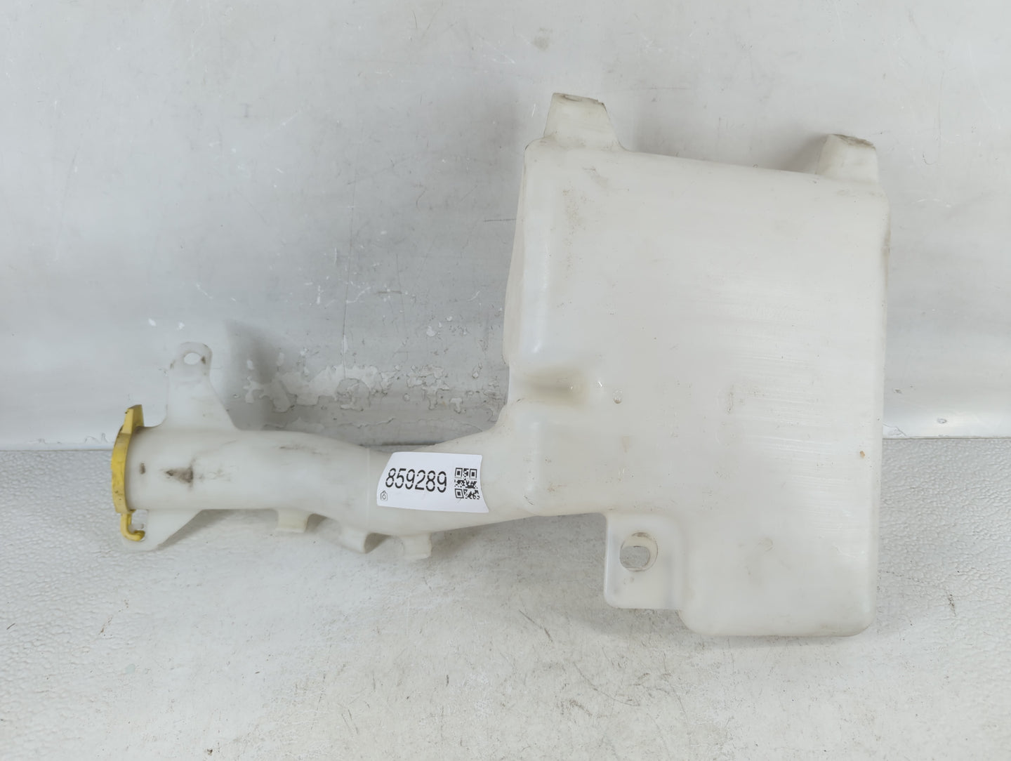 2011-2014 Chrysler 200 Windshield Washer Fluid Reservoir Bottle Oem - Oemusedautoparts1.com