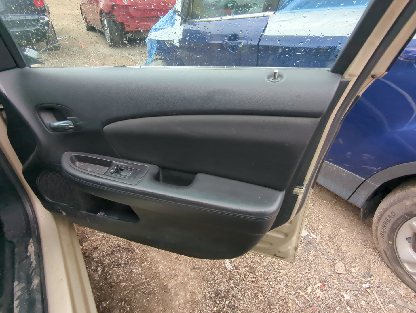 2011 Chrysler 200 Front Right Passenger Interior Door Panel Trim - Oemusedautoparts1.com