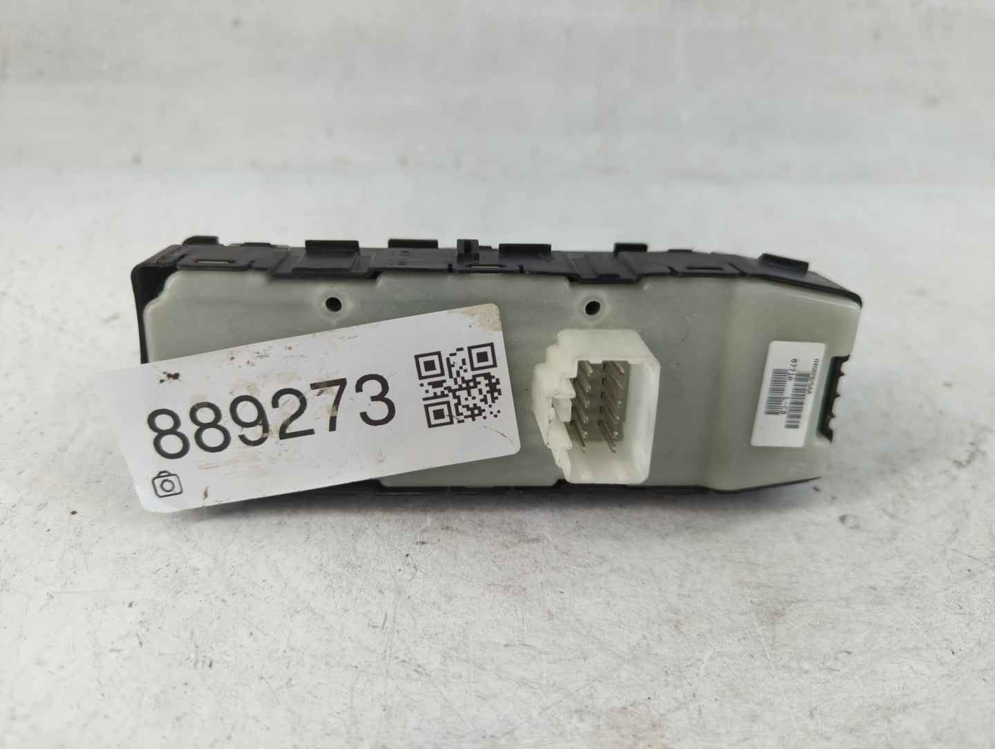 2011-2014 Chrysler 200 Master Power Window Switch Replacement Driver Side Left P/N:04602925AA Fits Fits 2011 2012 2013 2014 