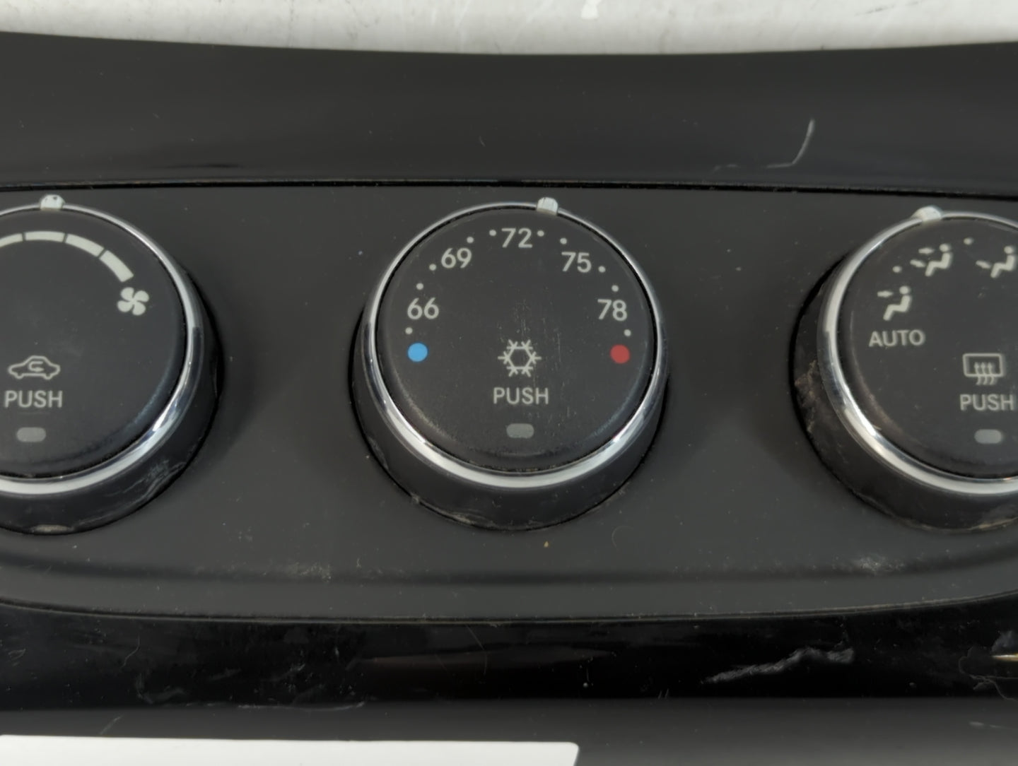 2011-2014 Chrysler 200 Climate Control Module Temperature AC/Heater Replacement P/N:P55111888AG Fits OEM Used Auto Parts - O