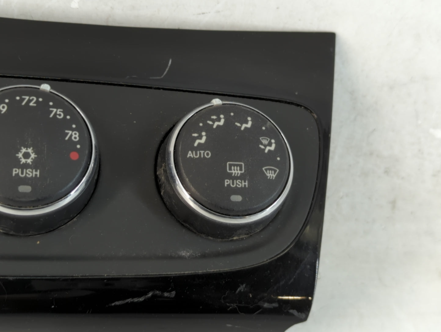 2011-2014 Chrysler 200 Climate Control Module Temperature AC/Heater Replacement P/N:P55111888AG Fits OEM Used Auto Parts - O