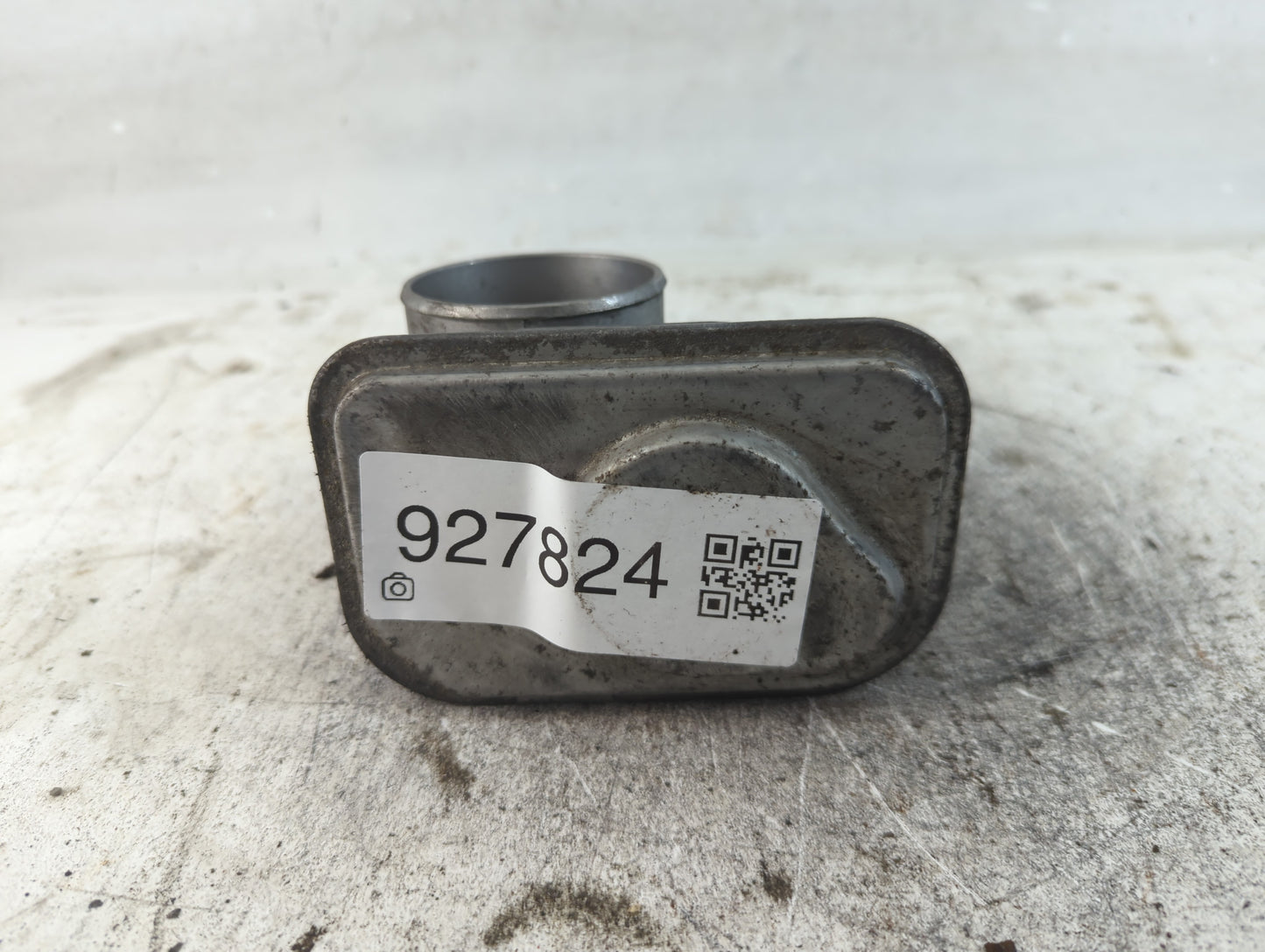 2011-2017 Chrysler 200 Throttle Body Fits Fits 2011 2012 2013 2014 2015 2016 2017 2018 2019 2020 2021 2022 OEM Used Auto Par