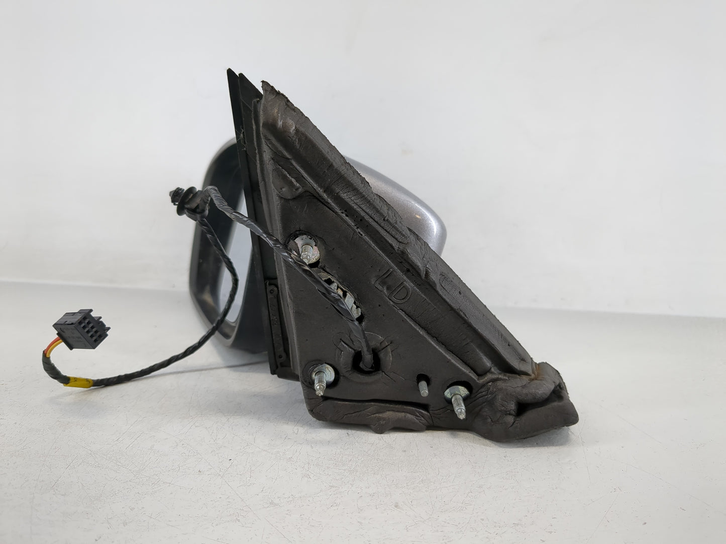 2011-2014 Chrysler 300 Driver Side View Mirror - Left Door Mirror OEM Used - Oemusedautoparts1.com
