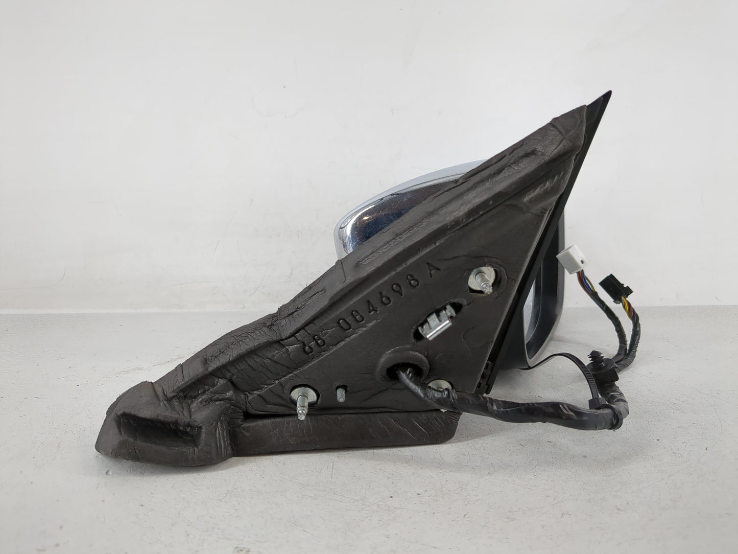 2011 Chrysler 300 Passenger Side View Mirror - Right Door Mirror OEM Used - Oemusedautoparts1.com