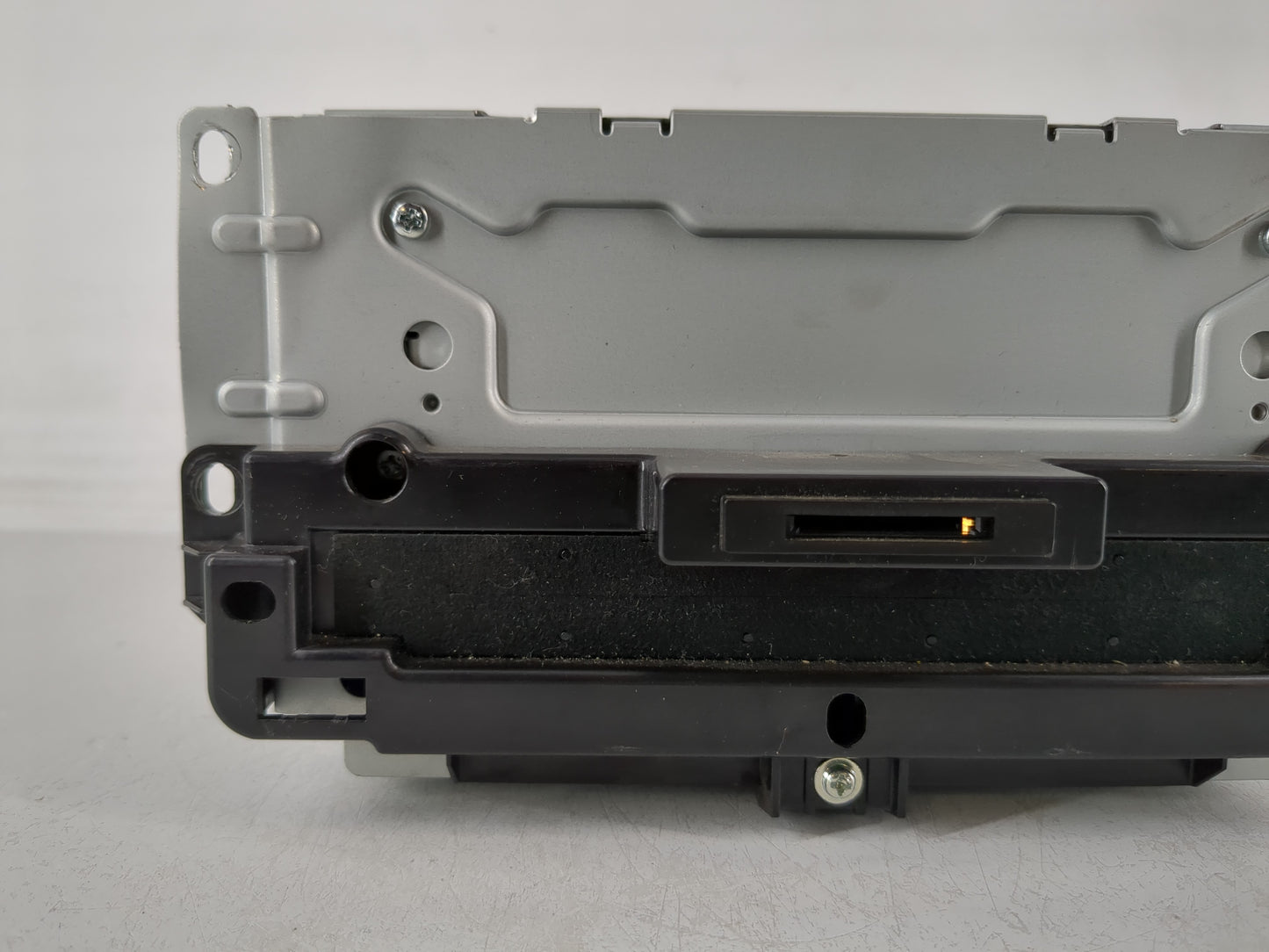 2011 Chrysler 300 Radio AM FM Cd Player Receiver Replacement Fits OEM Used Auto Parts - Oemusedautoparts1.com