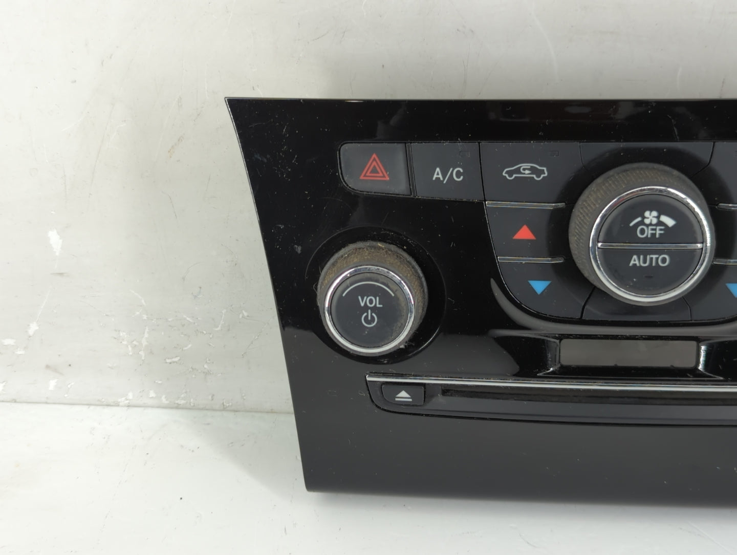 2011 Chrysler 300 Climate Control Module Temperature AC/Heater Replacement P/N:1UV82DX8AB Fits OEM Used Auto Parts - Oemused