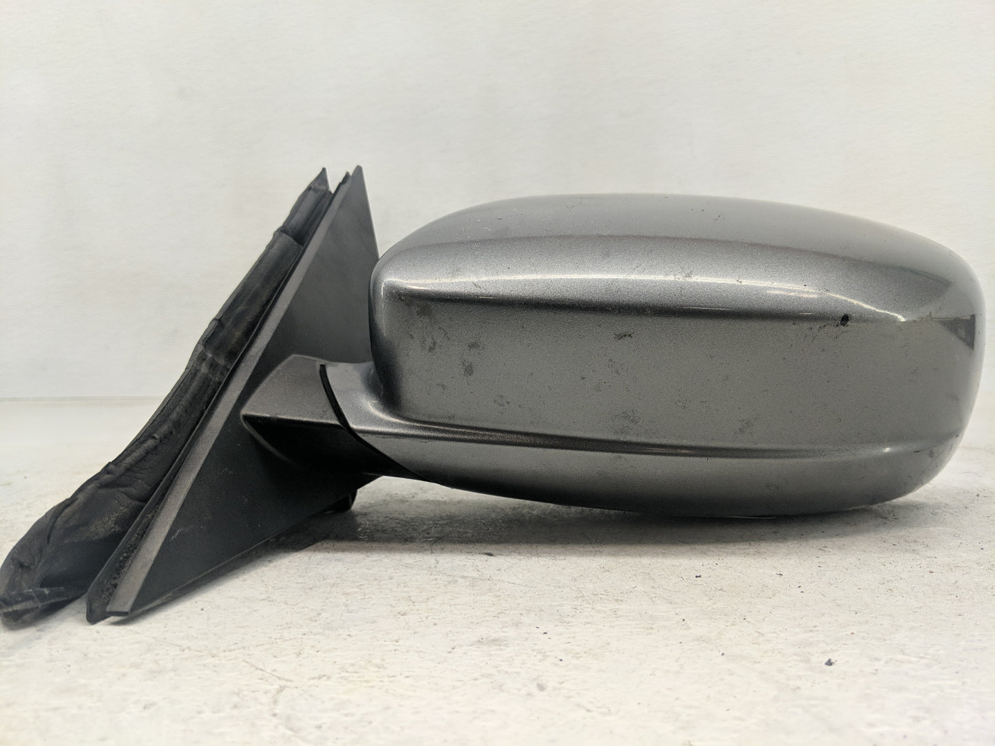 2011 Chrysler 300 Driver Side View Mirror - Left Door Mirror OEM Used - Oemusedautoparts1.com