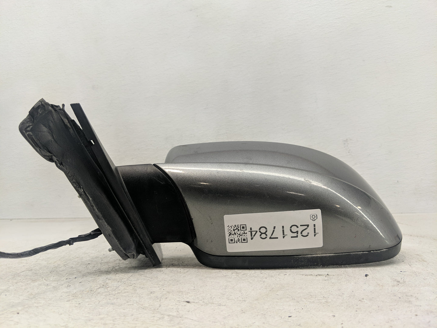 2011 Chrysler 300 Driver Side View Mirror - Left Door Mirror OEM Used - Oemusedautoparts1.com
