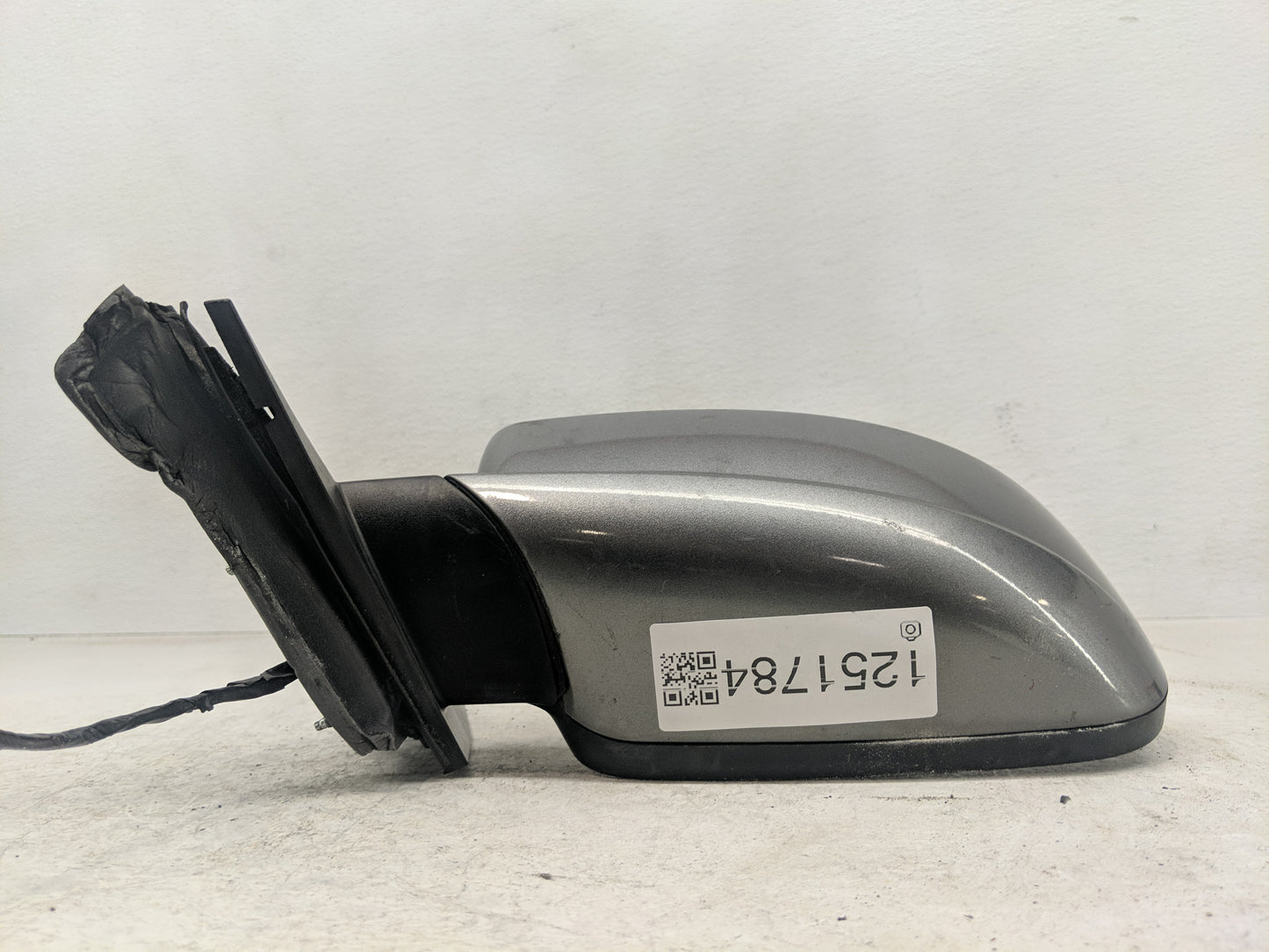 2011 Chrysler 300 Driver Side View Mirror - Left Door Mirror OEM Used - Oemusedautoparts1.com