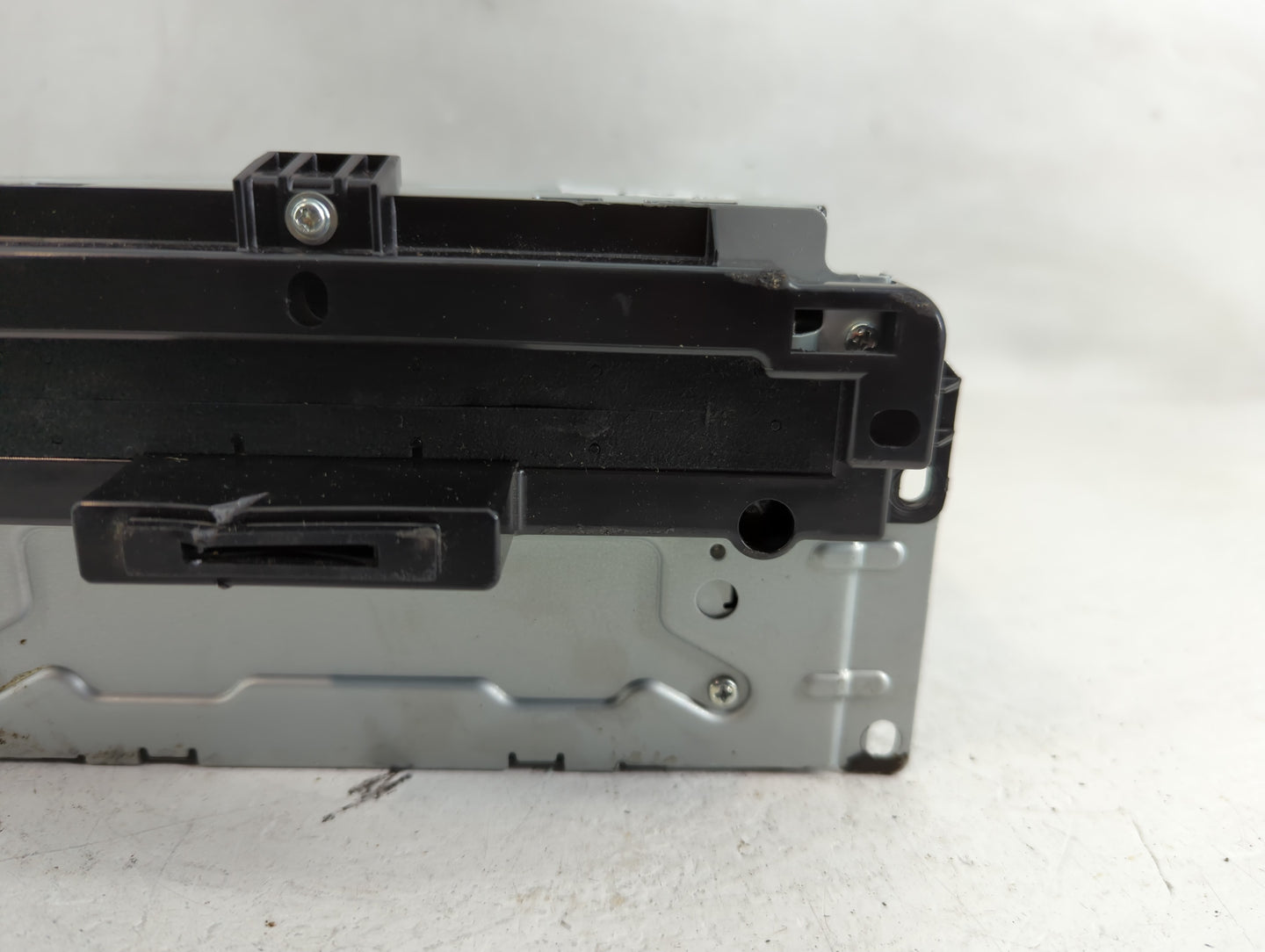 2011 Chrysler 300 Radio AM FM Cd Player Receiver Replacement P/N:P05064542AM Fits OEM Used Auto Parts - Oemusedautoparts1.co