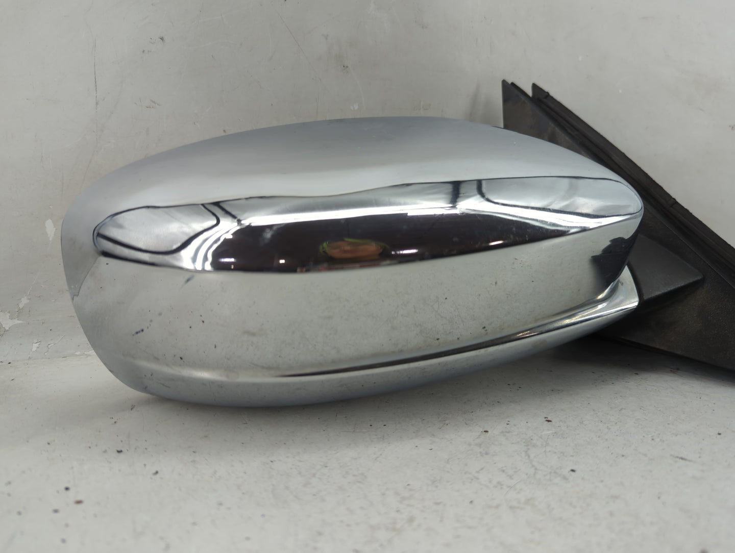 2011-2014 Chrysler 300 Passenger Side View Mirror - Right Door Mirror OEM Used - Oemusedautoparts1.com
