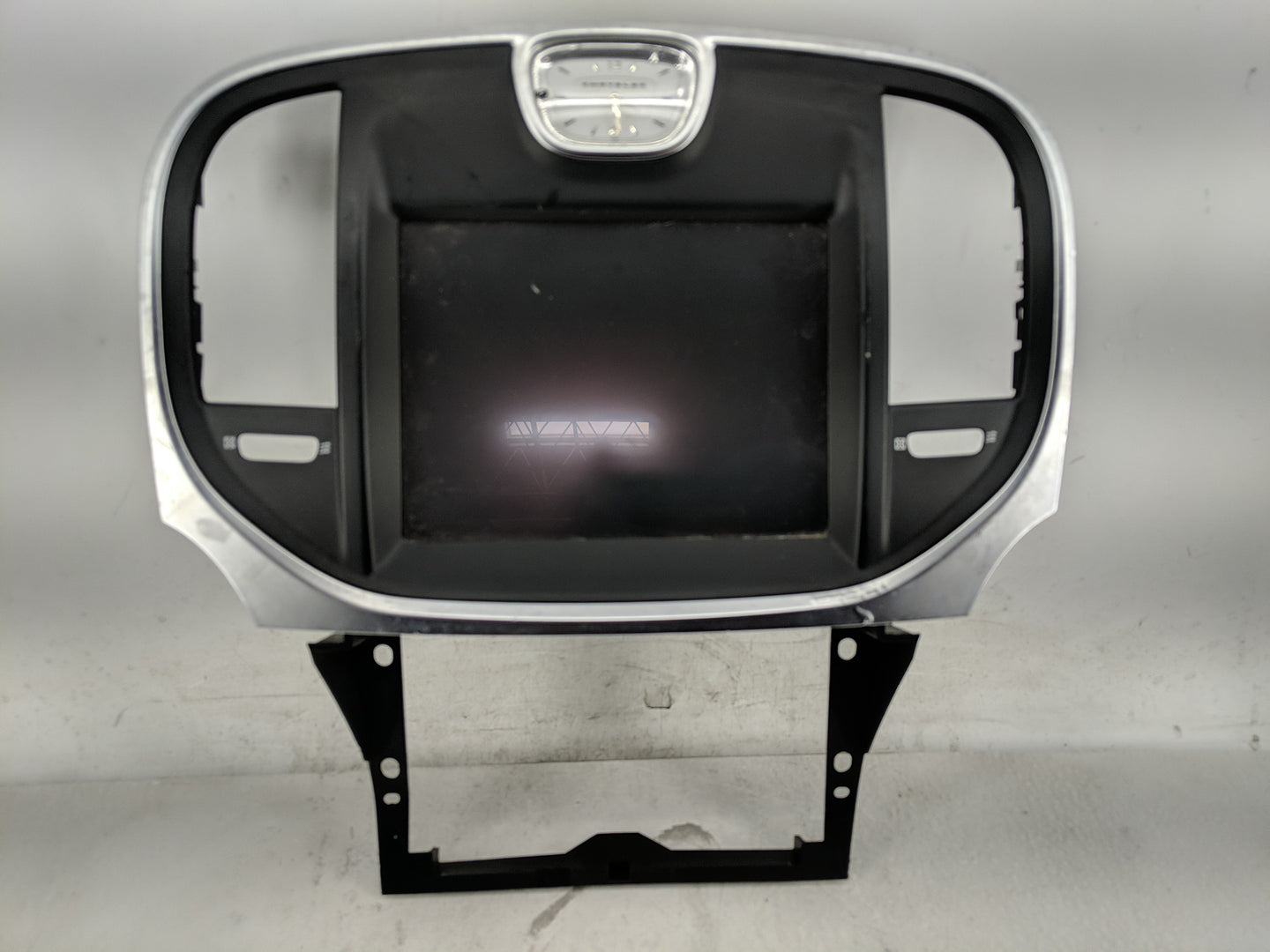 2011-2014 Chrysler 300 Information Display Screen - Oemusedautoparts1.com