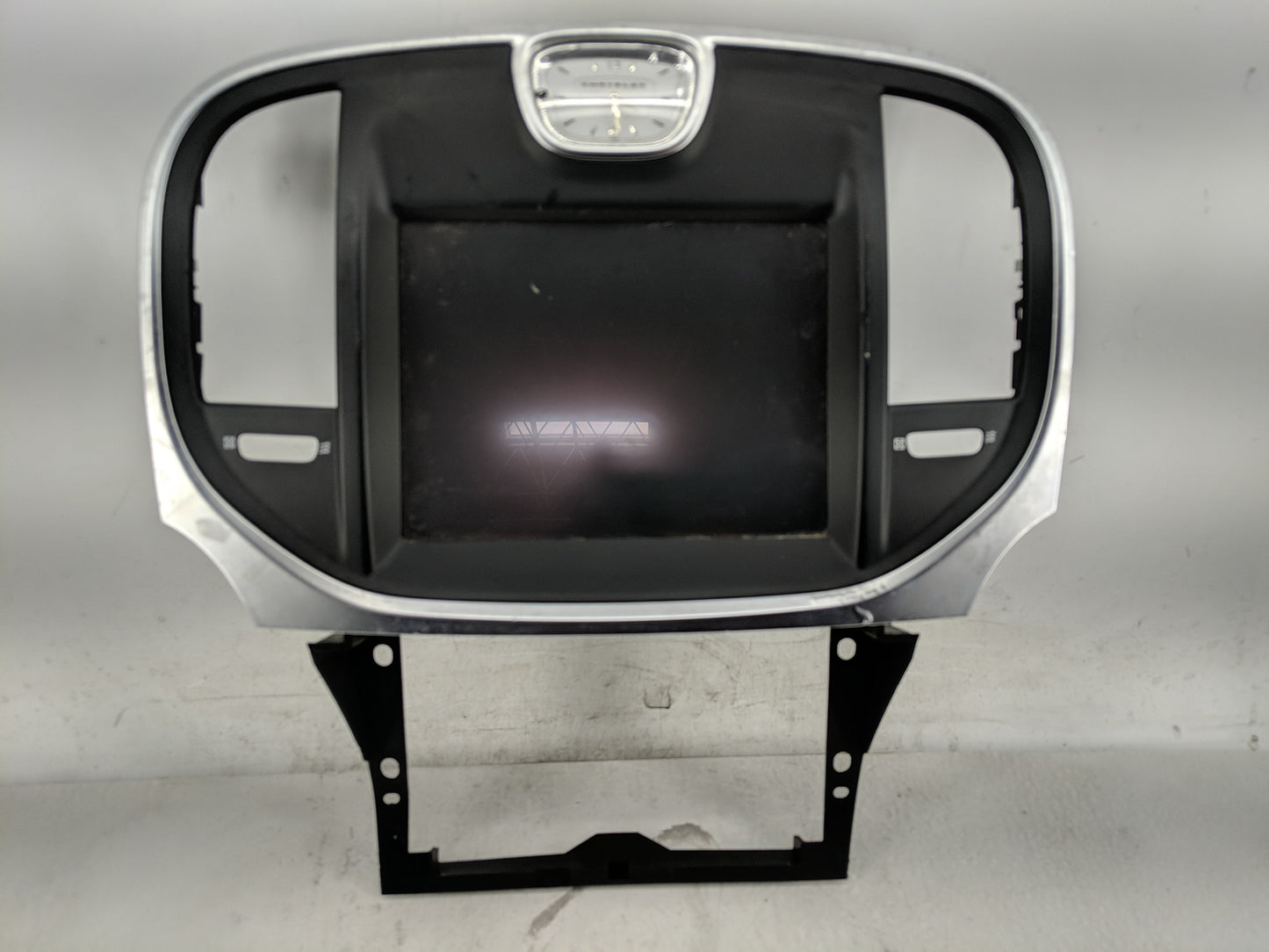 2011-2014 Chrysler 300 Information Display Screen - Oemusedautoparts1.com