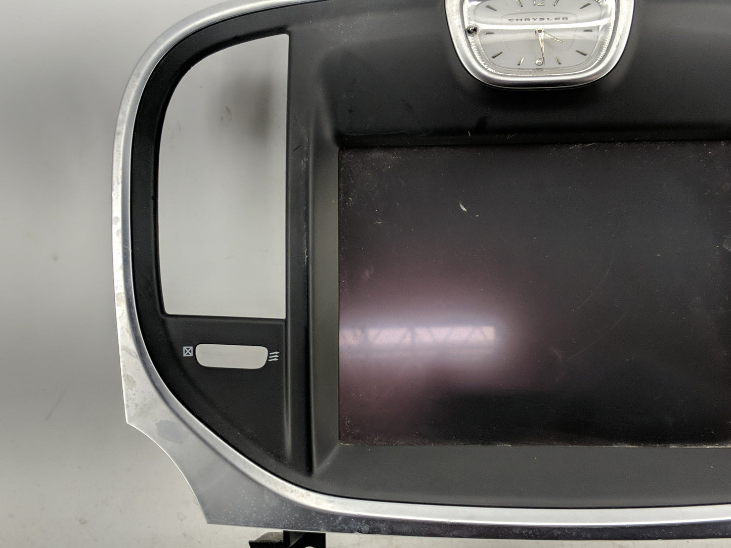 2011-2014 Chrysler 300 Information Display Screen - Oemusedautoparts1.com