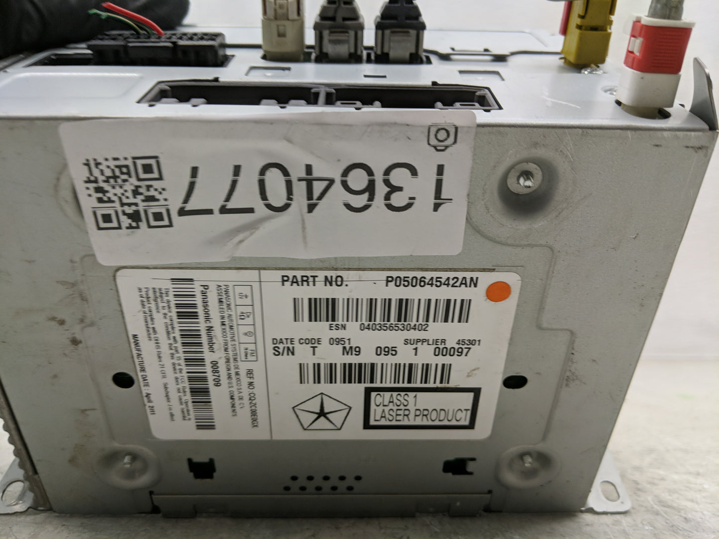 2011 Chrysler 300 Radio AM FM Cd Player Receiver Replacement P/N:P05064542AN Fits OEM Used Auto Parts - Oemusedautoparts1.co