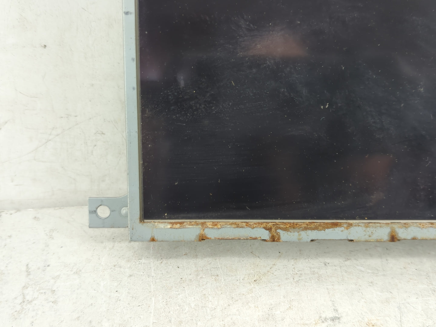 2011-2014 Chrysler 300 Information Display Screen - Oemusedautoparts1.com