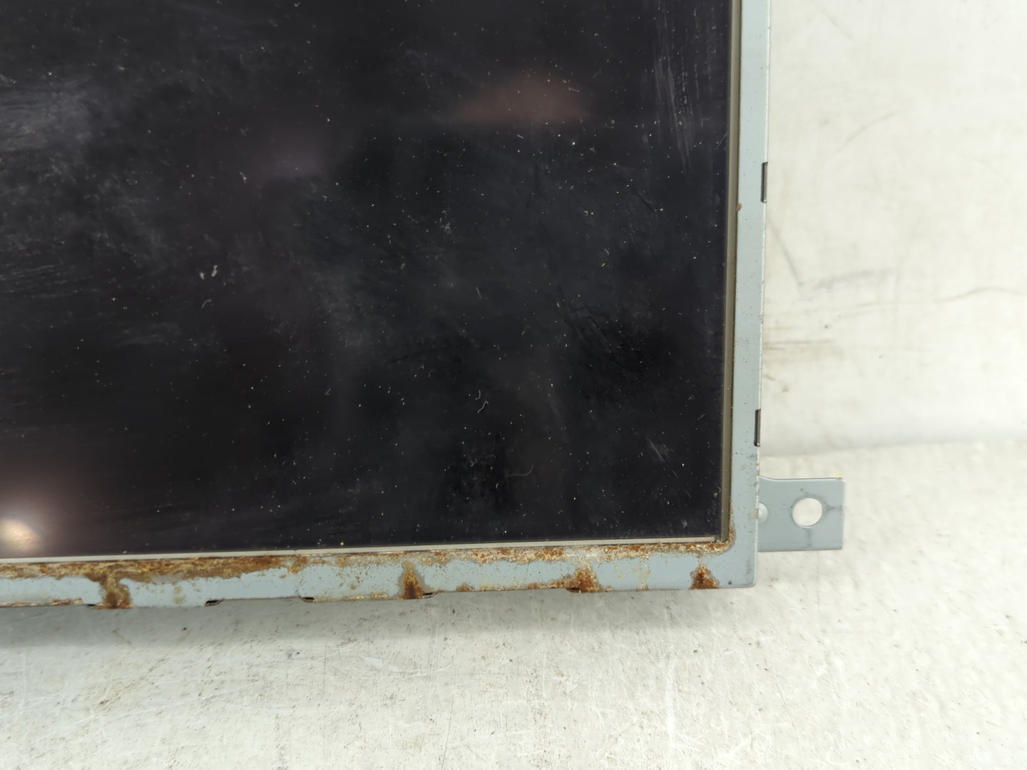 2011-2014 Chrysler 300 Information Display Screen - Oemusedautoparts1.com