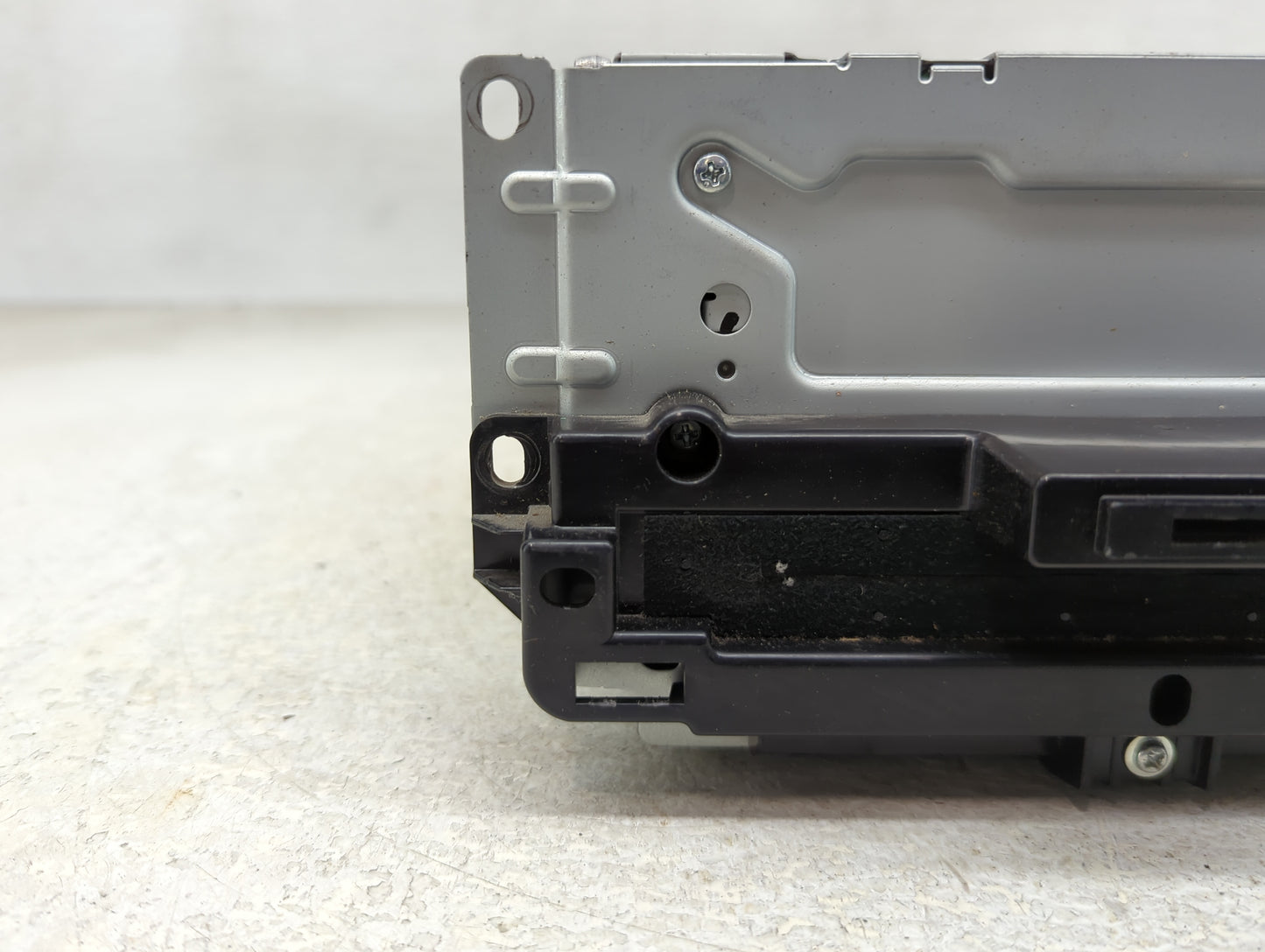 2011 Chrysler 300 Radio AM FM Cd Player Receiver Replacement P/N:05064538AN Fits OEM Used Auto Parts - Oemusedautoparts1.com
