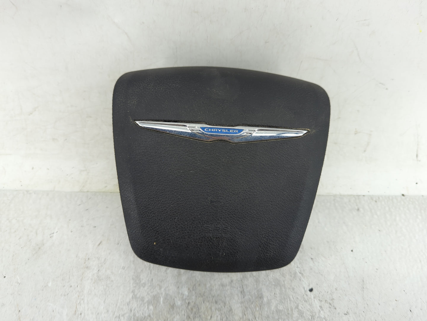 2011-2014 Chrysler 300 Air Bag Driver Left Steering Wheel Mounted Fits Fits 2011 2012 2013 2014 OEM Used Auto Parts - Oemuse
