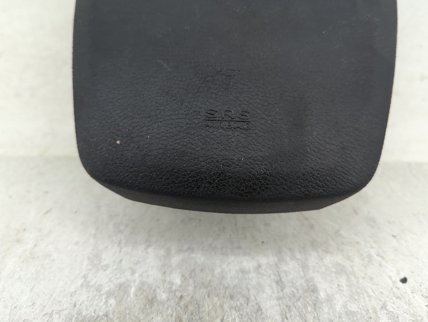 2011-2014 Chrysler 300 Air Bag Driver Left Steering Wheel Mounted Fits Fits 2011 2012 2013 2014 OEM Used Auto Parts - Oemuse
