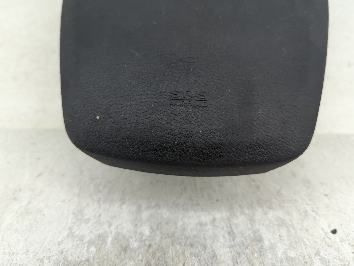 2011-2014 Chrysler 300 Air Bag Driver Left Steering Wheel Mounted Fits Fits 2011 2012 2013 2014 OEM Used Auto Parts - Oemuse