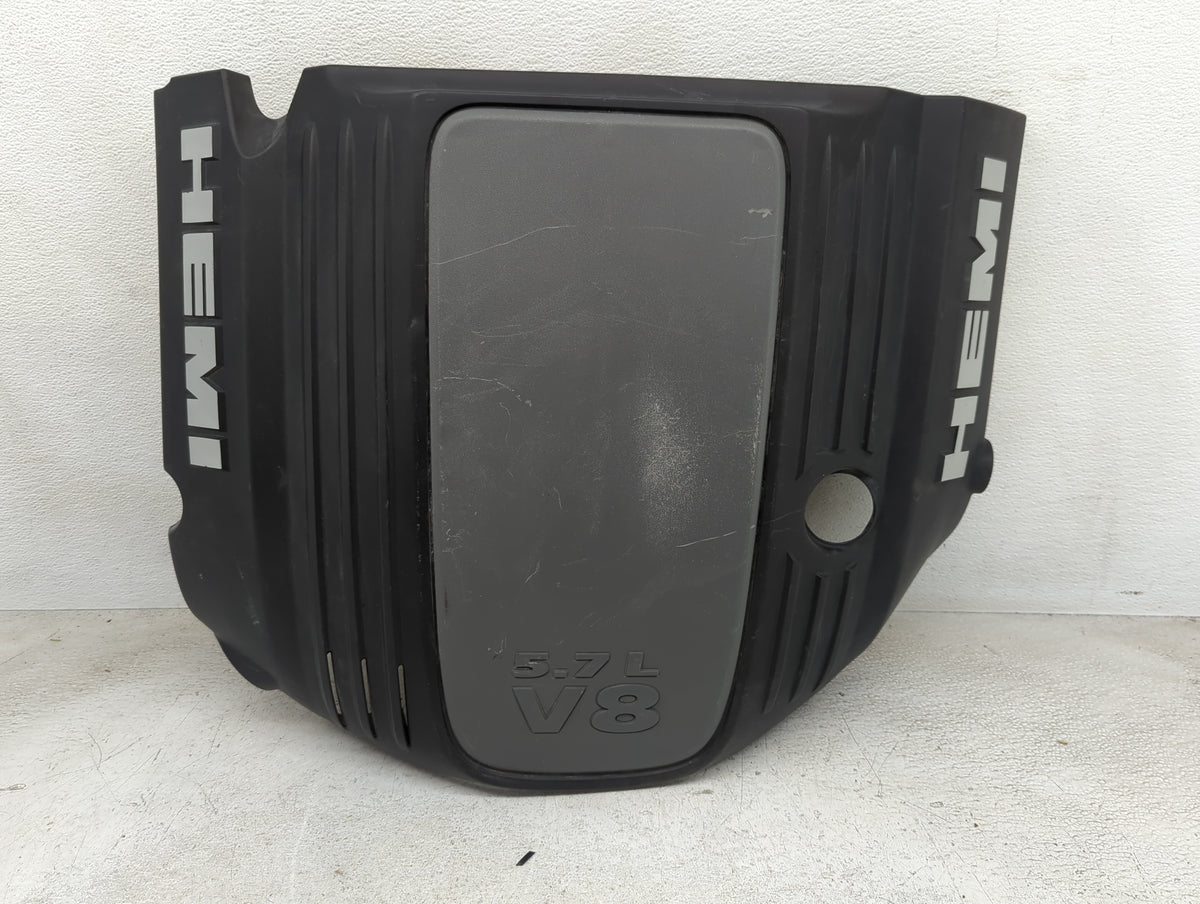 2011 Chrysler 300 Engine Cover - Oemusedautoparts1.com