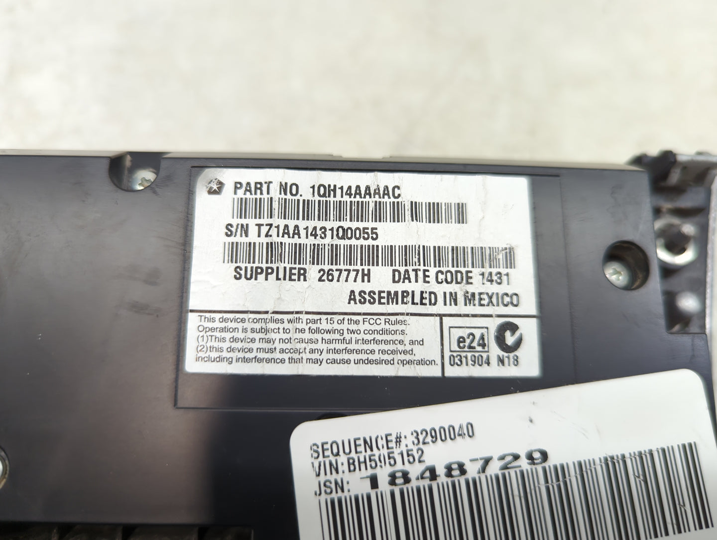 2011-2012 Chrysler 300 Climate Control Module Temperature AC/Heater Replacement P/N:1QH14AAAAC Fits Fits 2011 2012 OEM Used 