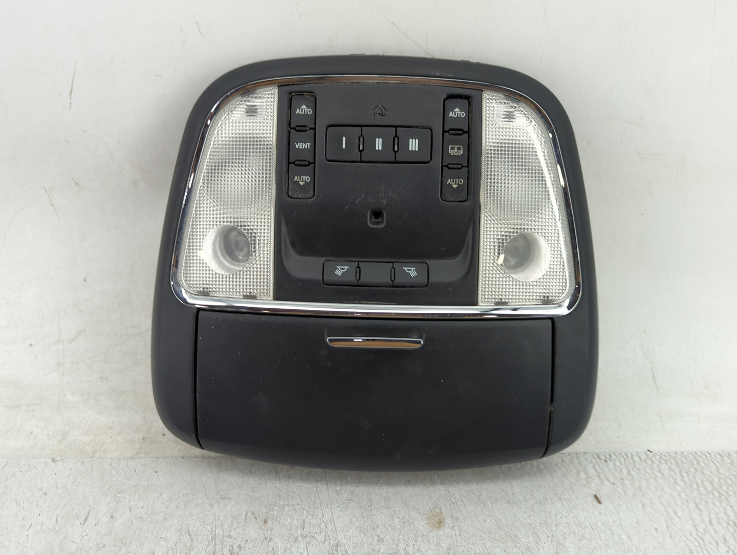 2011 Chrysler 300 Overhead Roof Console - Oemusedautoparts1.com