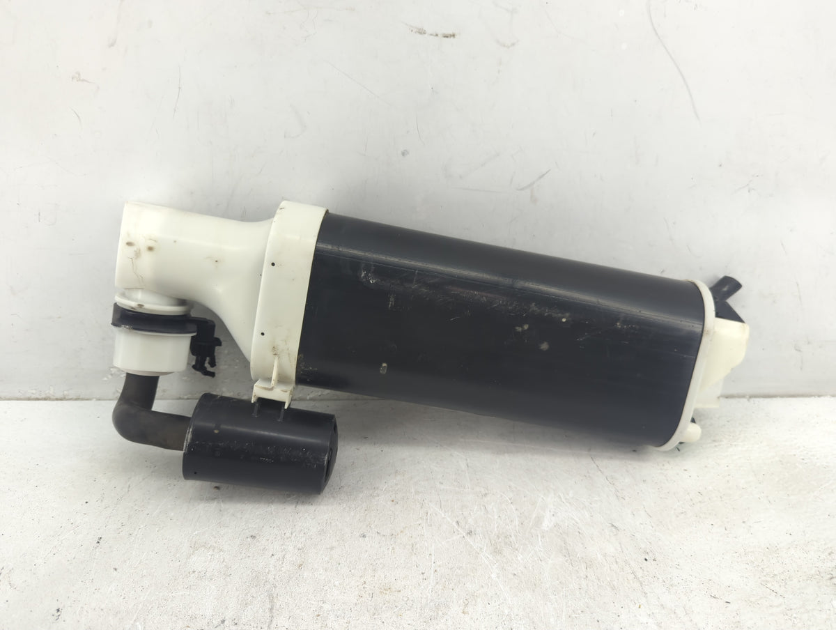 2011 Chrysler 300 Fuel Vapor Charcoal Canister - Oemusedautoparts1.com