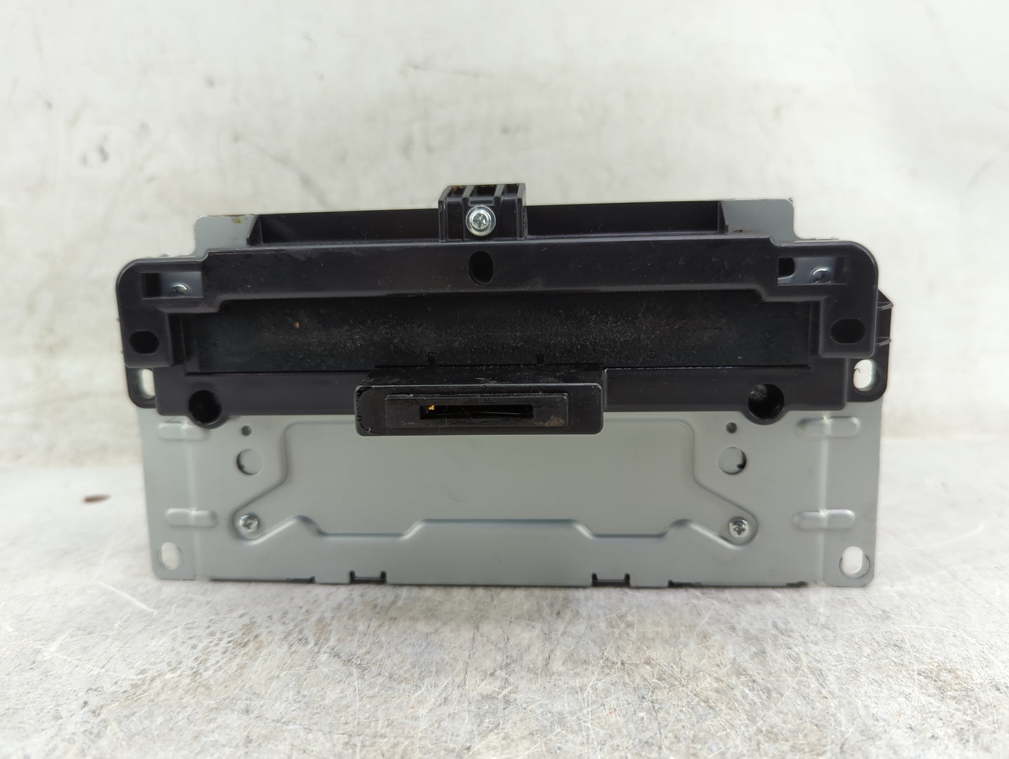 2011 Chrysler 300 Radio AM FM Cd Player Receiver Replacement P/N:P05064538AM CQ-UC00E0GX Fits OEM Used Auto Parts - Oemuseda