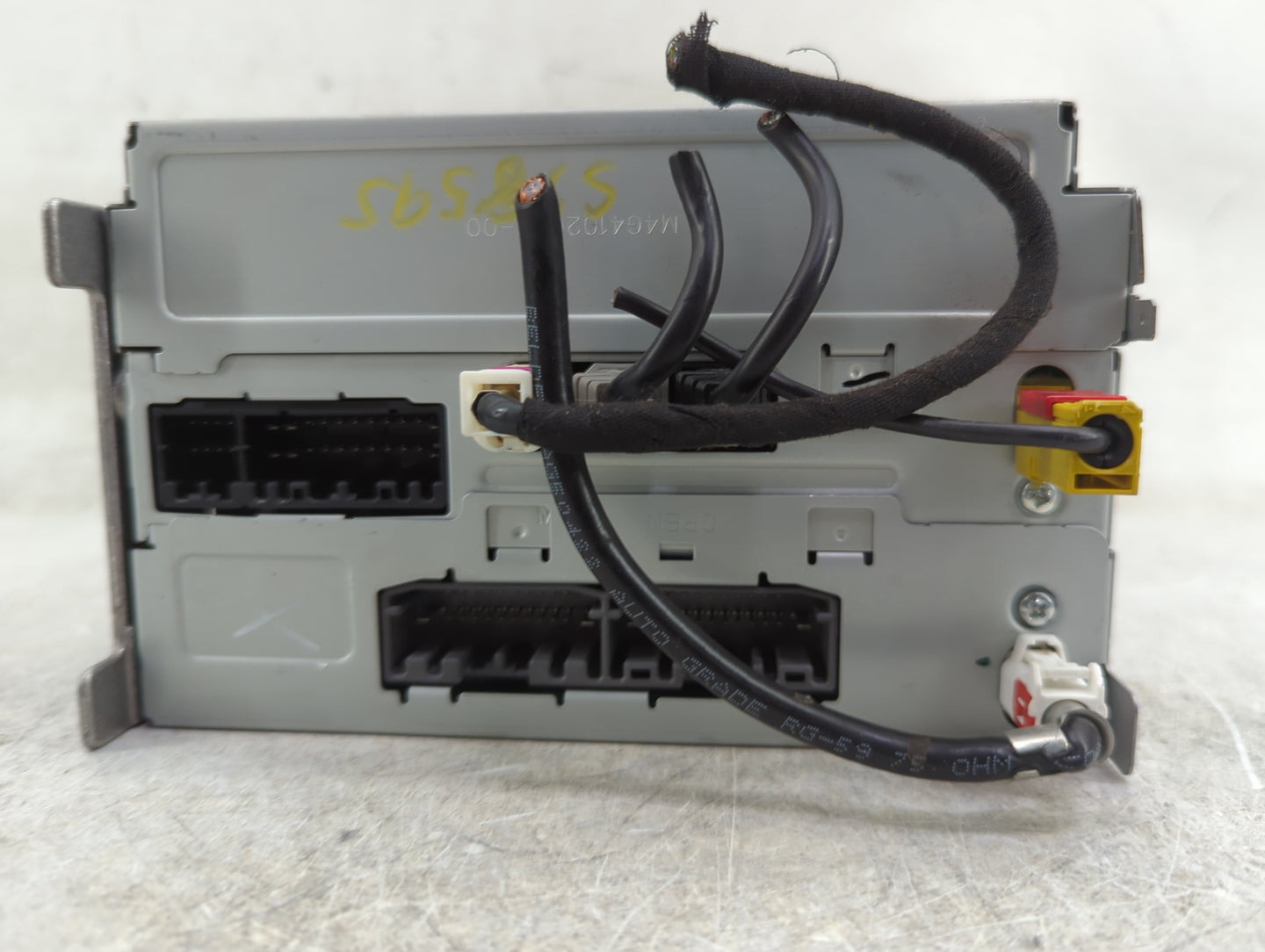2011 Chrysler 300 Radio AM FM Cd Player Receiver Replacement P/N:P05064538AM CQ-UC00E0GX Fits OEM Used Auto Parts - Oemuseda