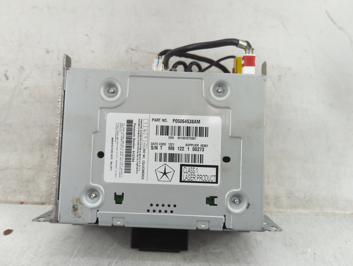 2011 Chrysler 300 Radio AM FM Cd Player Receiver Replacement P/N:P05064538AM CQ-UC00E0GX Fits OEM Used Auto Parts - Oemuseda