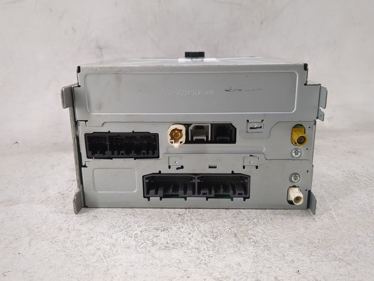 2011 Chrysler 300 Radio AM FM Cd Player Receiver Replacement P/N:P05064538AN Fits OEM Used Auto Parts - Oemusedautoparts1.co