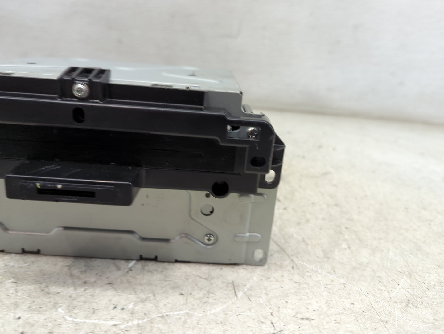 2011 Chrysler 300 Radio AM FM Cd Player Receiver Replacement P/N:P05064538AM CQ-JD06D0EX Fits OEM Used Auto Parts - Oemuseda