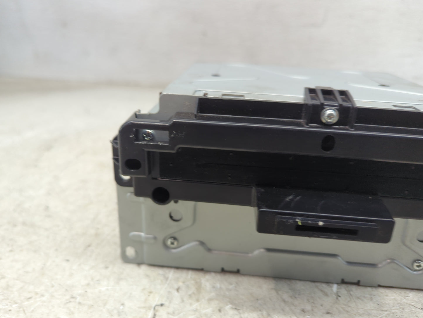 2011 Chrysler 300 Radio AM FM Cd Player Receiver Replacement P/N:P05064538AM CQ-JD06D0EX Fits OEM Used Auto Parts - Oemuseda