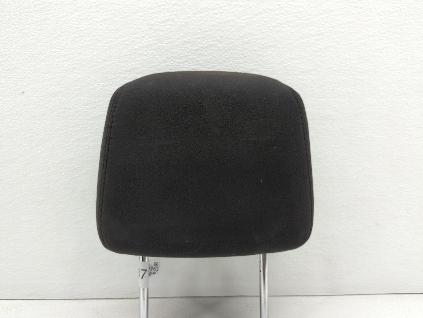 Chrysler 300 Headrest Head Rest Front Driver Passenger Seat Black - Oemusedautoparts1.com