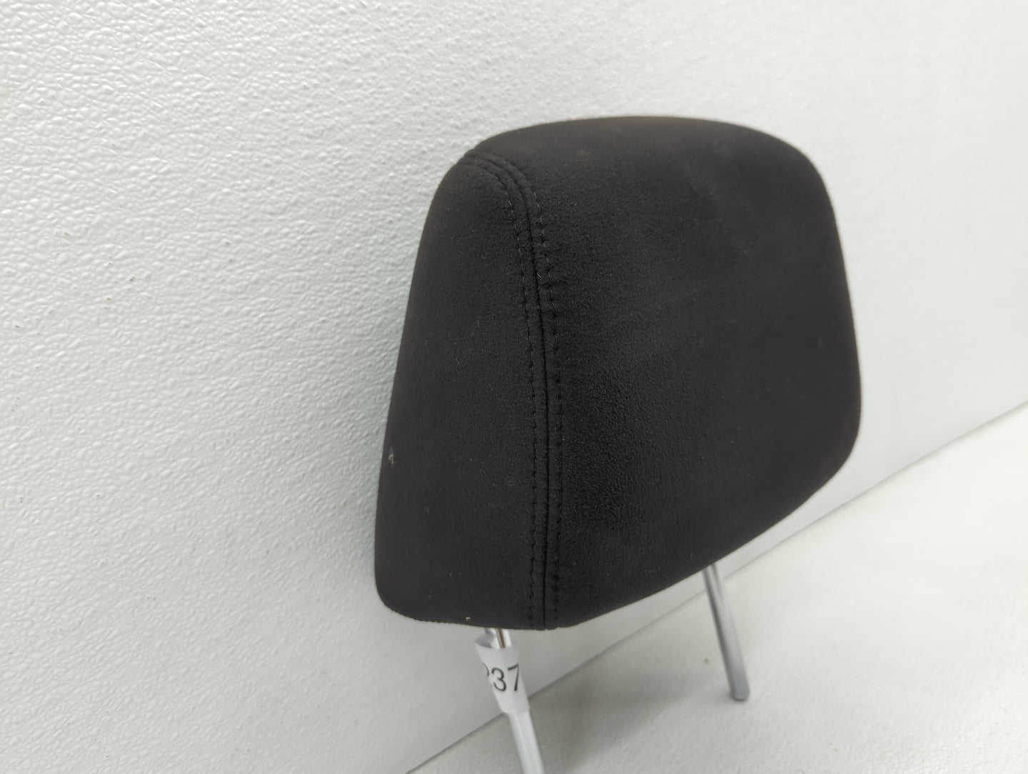 Chrysler 300 Headrest Head Rest Front Driver Passenger Seat Black - Oemusedautoparts1.com