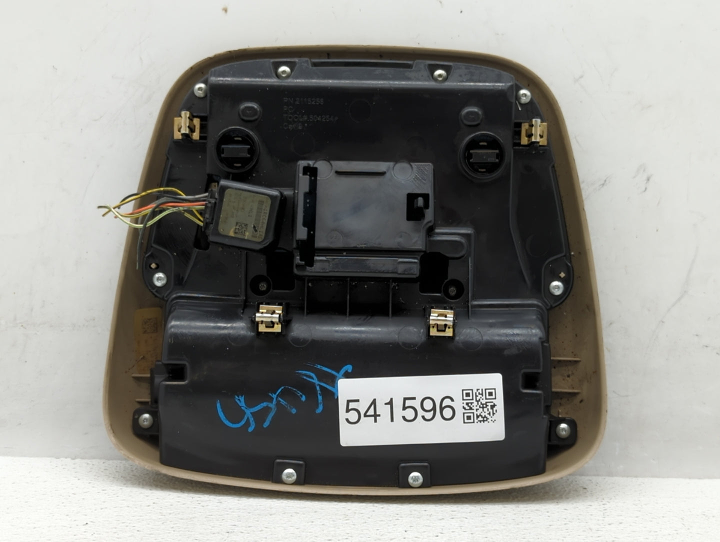 2011-2012 Chrysler 300 Center Floor Console P/N:5042547 2115256 Fits Fits 2011 2012 OEM Used Auto Parts - Oemusedautoparts1.