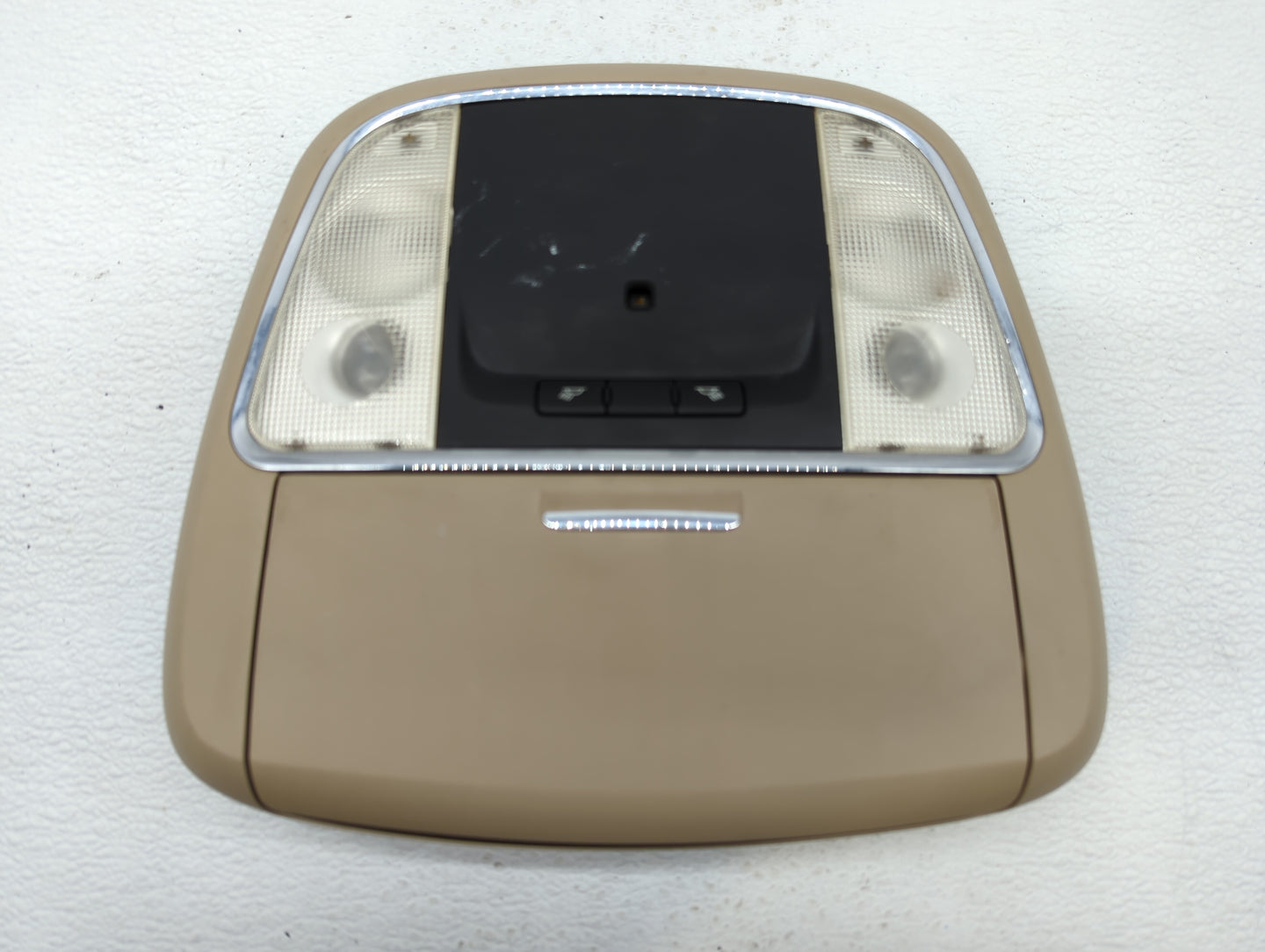 2011 Chrysler 300 Overhead Roof Console - Oemusedautoparts1.com