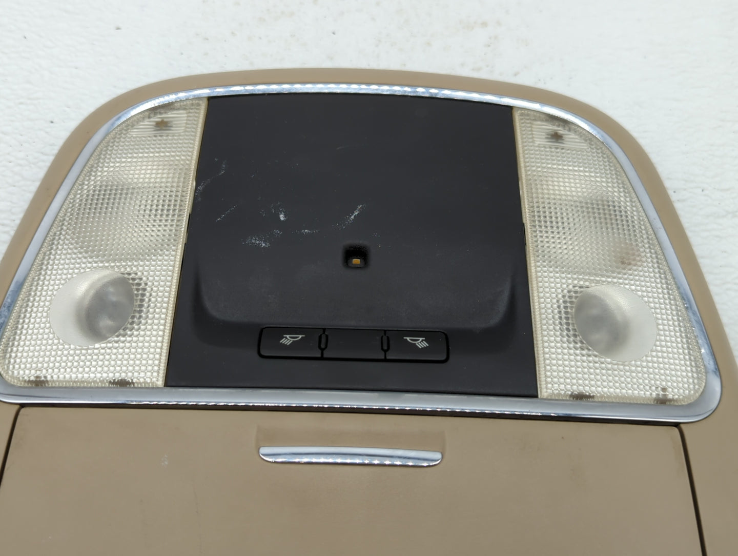 2011-2012 Chrysler 300 Overhead Roof Console 548791 - Oemusedautoparts1.com