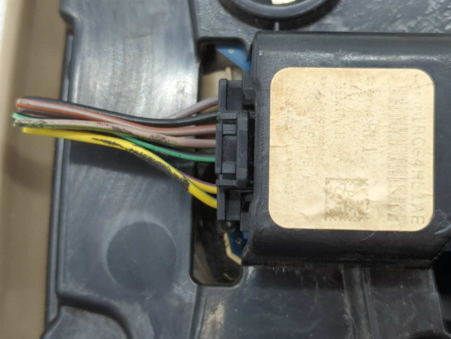 2011-2012 Chrysler 300 Overhead Roof Console 548791 - Oemusedautoparts1.com