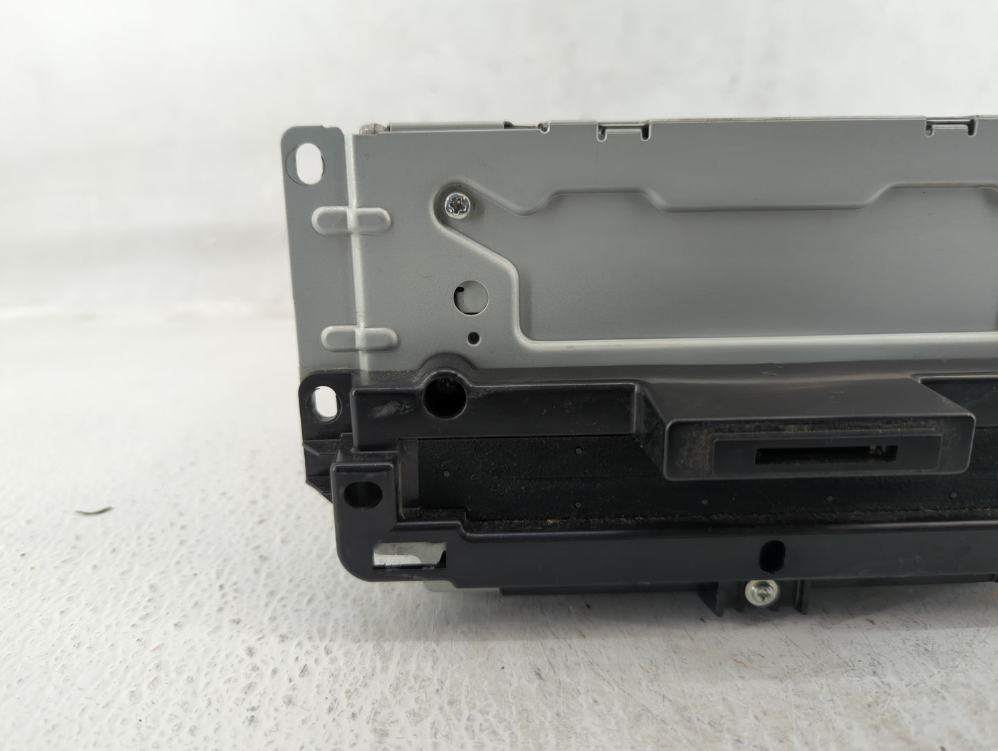 2011-2011 Chrysler 300 Am Fm Cd Player Radio Receiver - Oemusedautoparts1.com