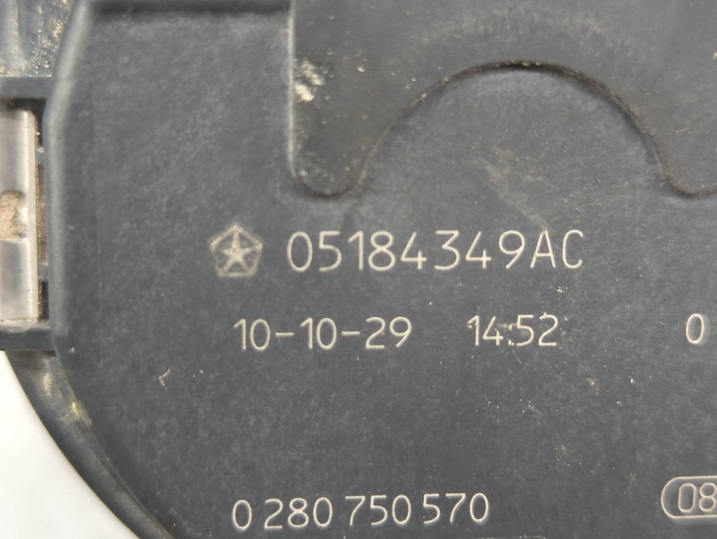 2011-2022 Chrysler 300 Throttle Body P/N:05184349AC Fits Fits 2011 2012 2013 2014 2015 2016 2017 2018 2019 2020 2021 2022 OE