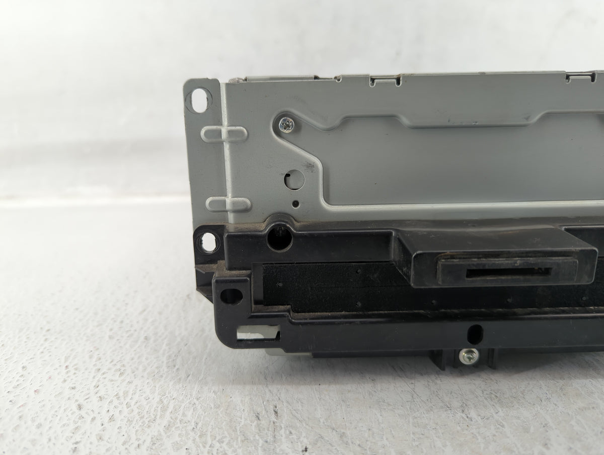 2011-2011 Chrysler 300 Am Fm Cd Player Radio Receiver 551610 - Oemusedautoparts1.com